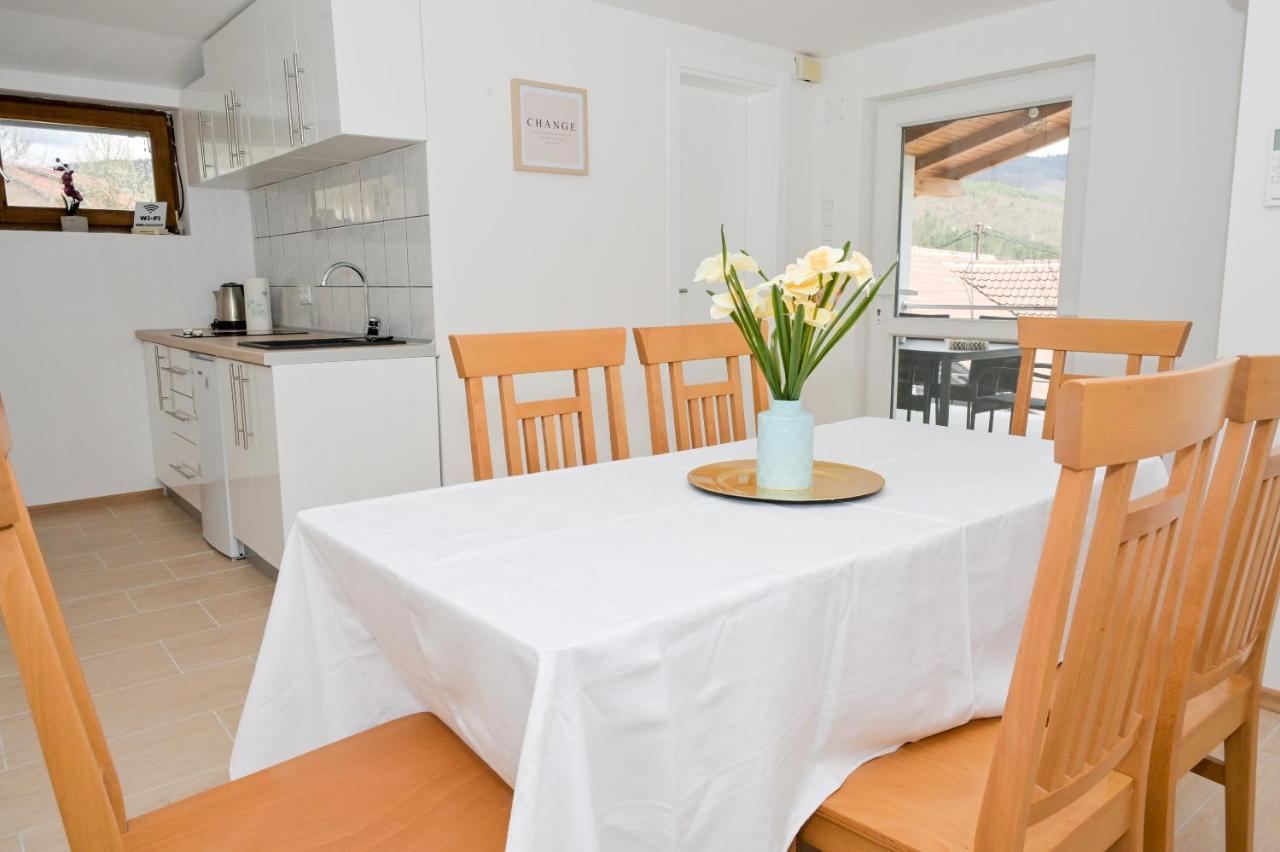 Apartments Dora Яйце Экстерьер фото